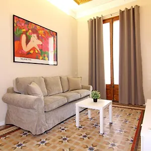 Gir2b - Gir2b - With Balcony Apartment